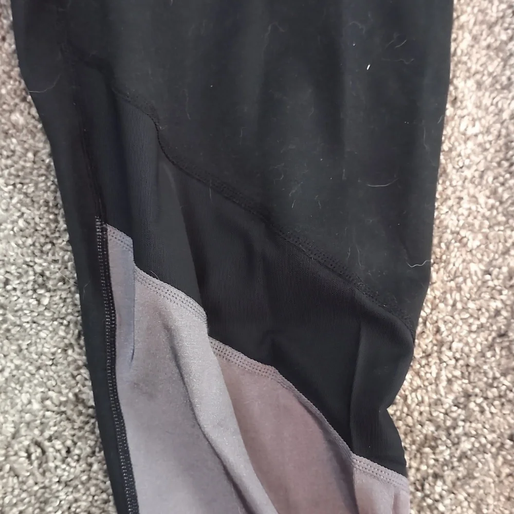Fabletics Black and Gray Leggings - Picture 5 of 5
